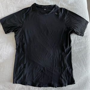 Lululemon Men's Black Athletic Top